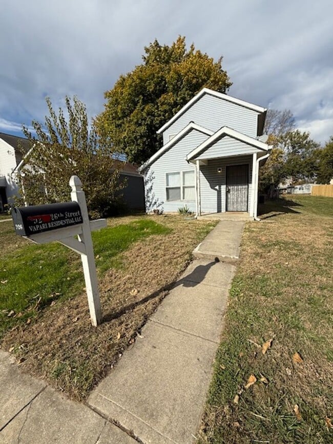 Building Photo - 4 Bedrooms with 2 full baths