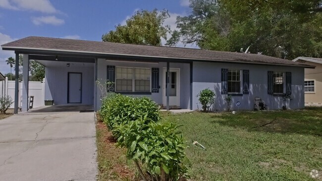 Building Photo - Charming 3-Bedroom Home with Sunroom and S...