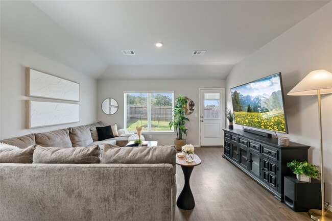 Photo - 534 Dalloway St