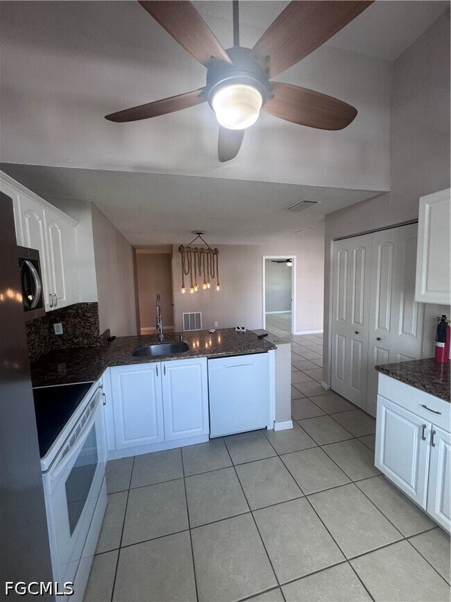 3421 Winkler Ave Unit 402