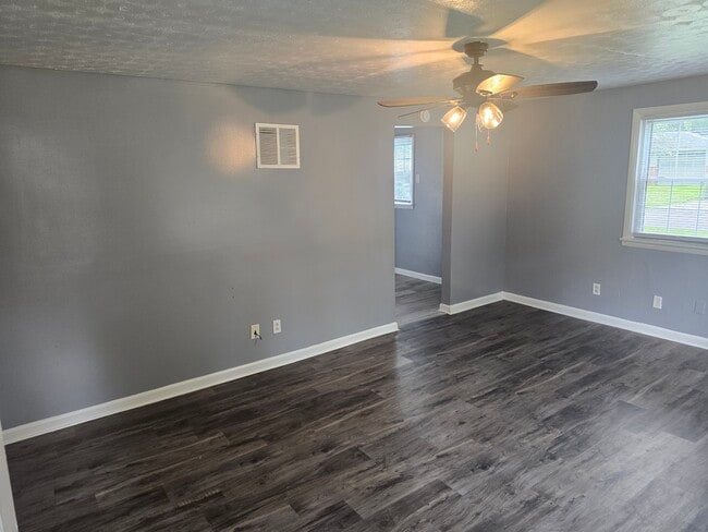 Photo - 527 Harrison St