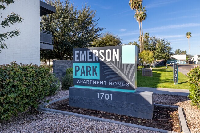 Monument Signage - Emerson Park
