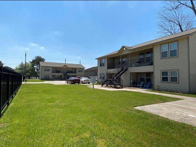 Photo - 2508 S Houston Ave Unidad D