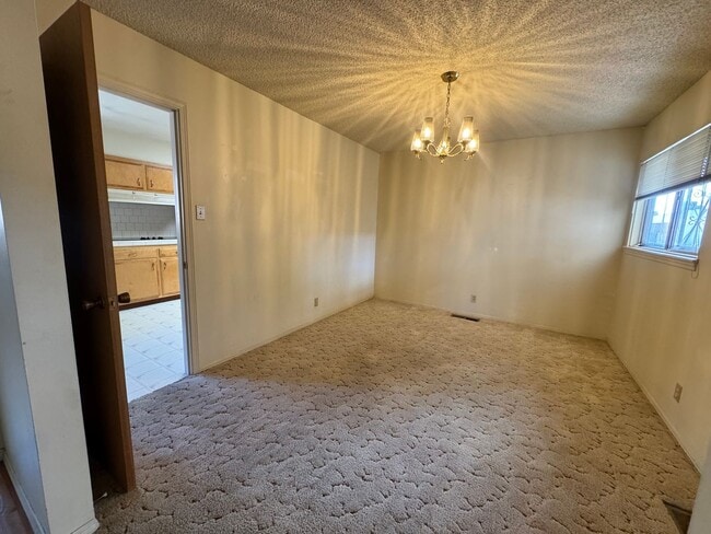 Photo - Well-maintained Northeast Gem!
