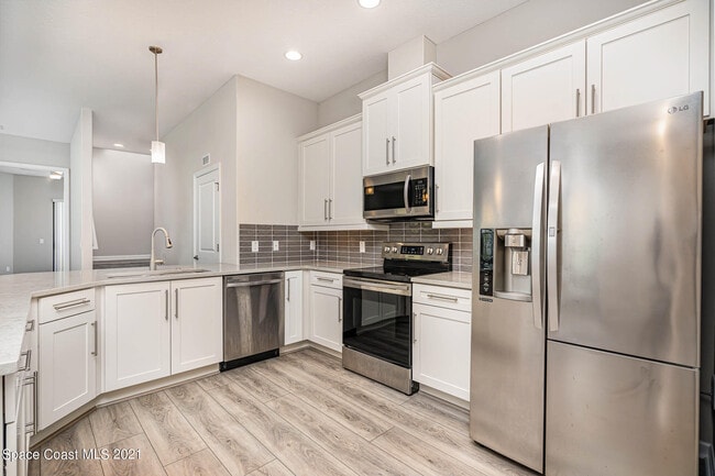 Photo - 706 Lanai Cir