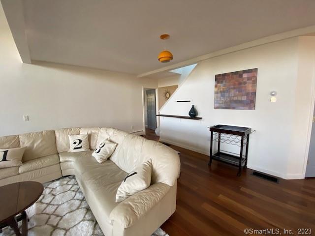 Photo - 342 W Hyerdale Dr