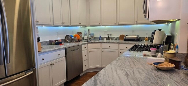 Photo - 65 E India Row Unit 9A