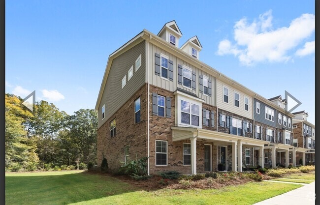 Building Photo - COMING SOON! Spacious 4-Bedroom Townhome i...