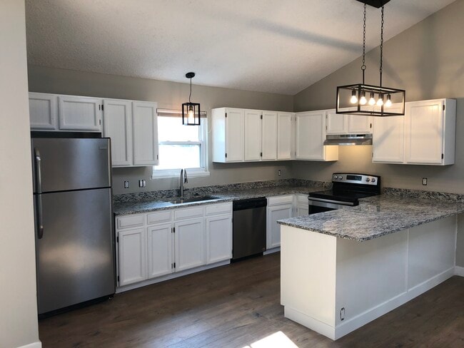 Building Photo - 30803 Hilltop Dr Rental