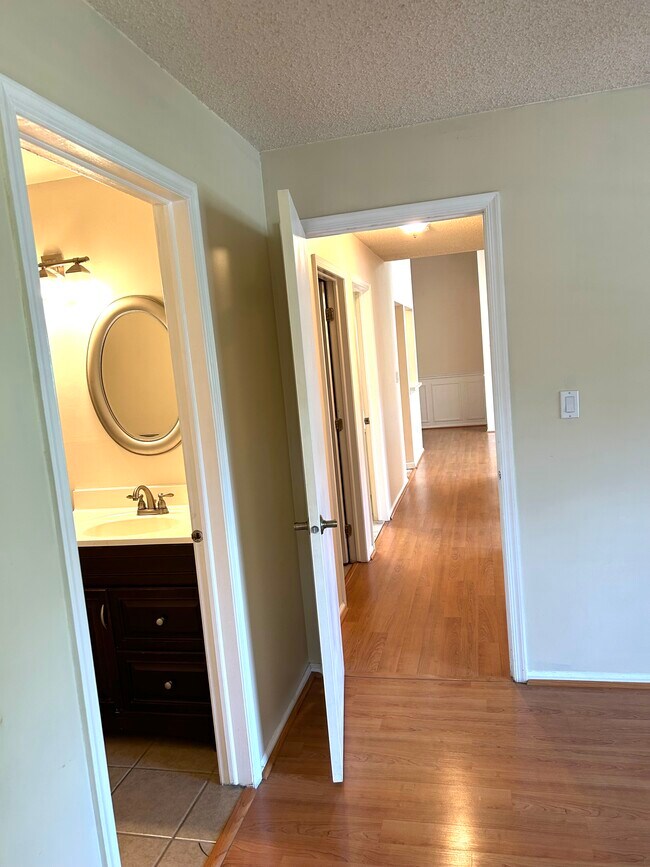 Photo - 102 Woodward Ln Unit 102 Woodward Lane