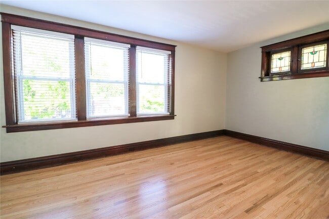 Photo - 4932 Loughborough Ave Unidad 1F