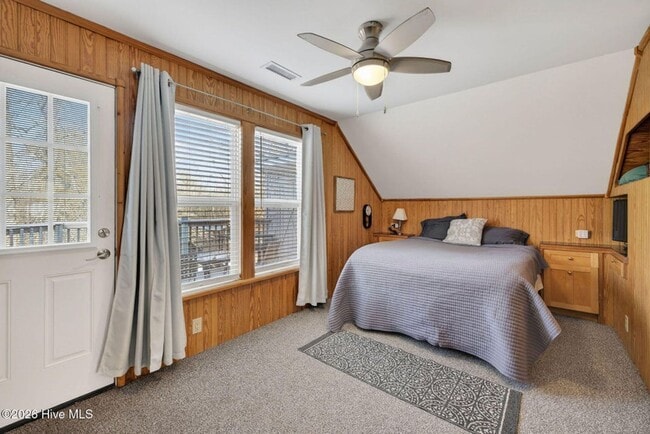 Photo - UNIQUE FURNISHED APARTMENTS WITH CUSTOM WOODWORK Unidad Upstairs -  A