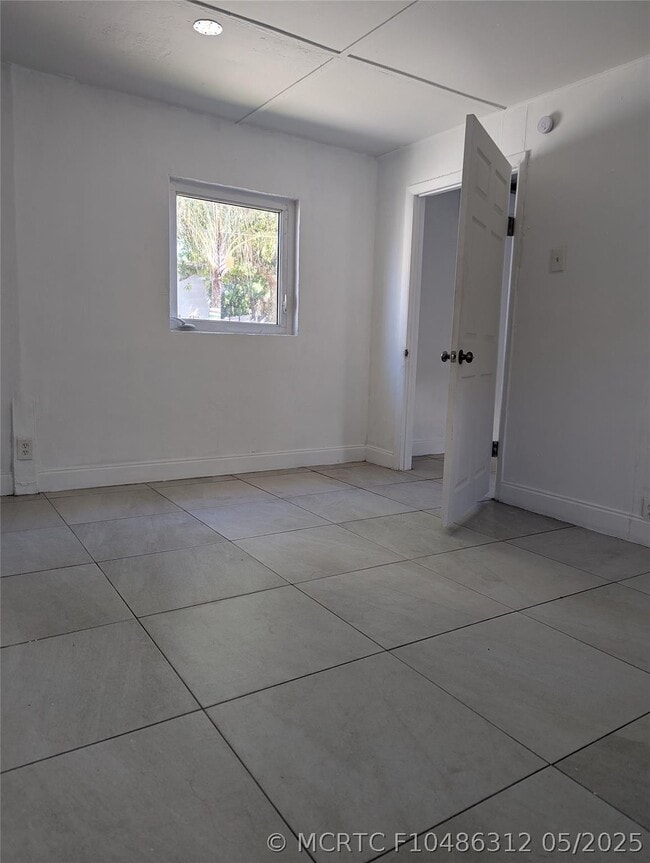Photo - 2160 NW 29th St Unit 4