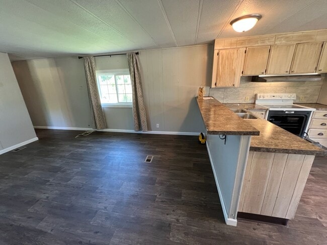 Photo - Semi-Rural 2 Bedroom 1 Bath Updated Mobile Home w/ Amenities