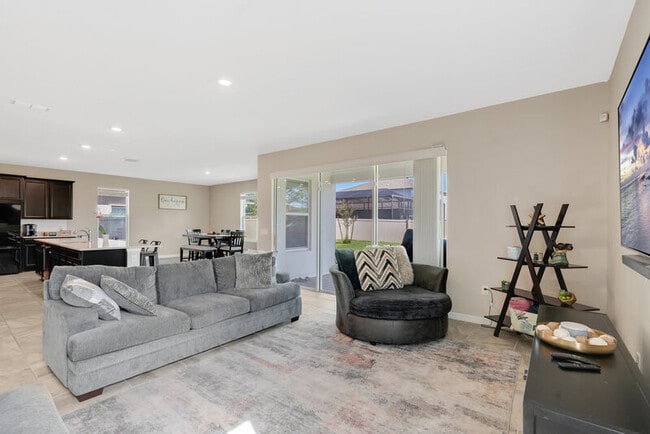 Photo - 4894 Knoll Ln