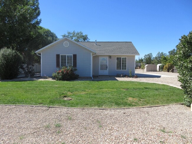 2 bedroom, 1 bathroom home - 2 bedroom, 1 bathroom home