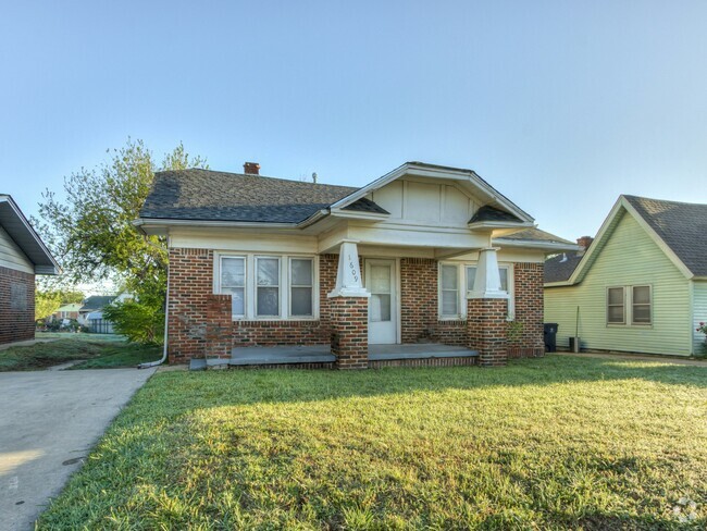 Building Photo - 1609 NE 18th St Rental