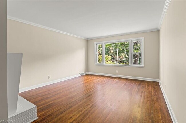 3 Bedroom Ardmore Home- Pets Welcome-Flexible Lease Lengths Available