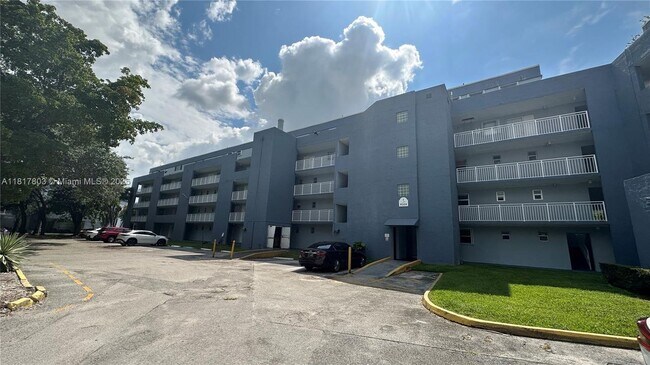 Building Photo - 9359 Fontainebleau Blvd Unit F411-F411 Rental