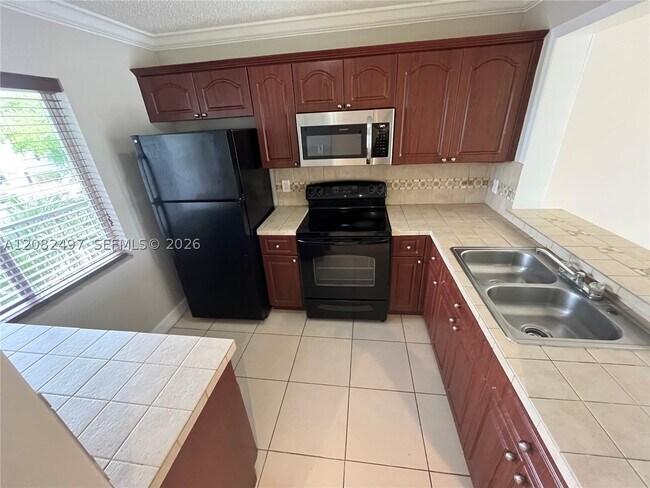 Photo - 8560 N Sherman Cir Unit 308