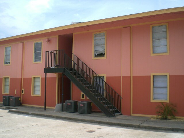 Photo - Farrah Village