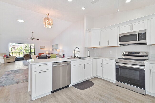 ***FULLY FURNISHED - 2/2 Villa W/Garage - ... - ***FULLY FURNISHED - 2/2 Villa W/Garage - ...