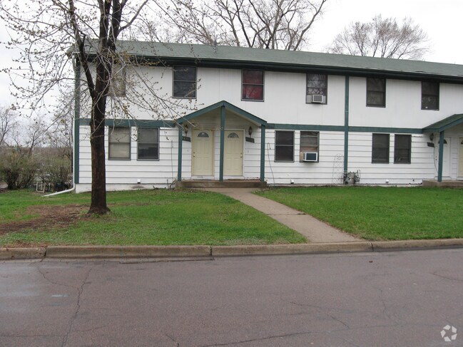 Photo - 5600 4th St NE