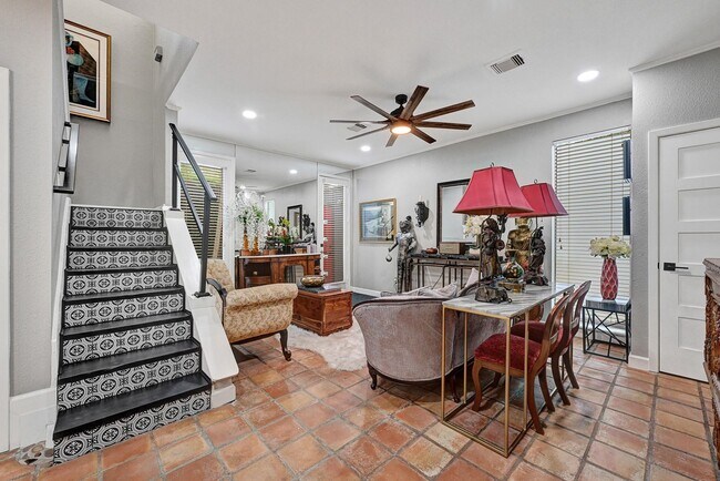 Photo - 2100 Commonwealth St Unit S