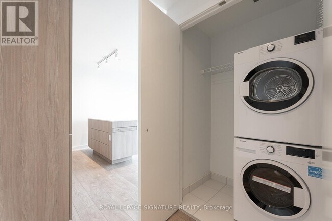 Photo - 28 Ann St Unité 916