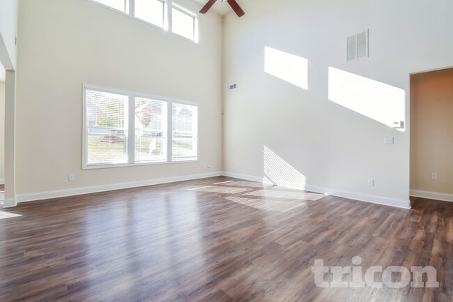 Building Photo - 3990 Bella View Ln