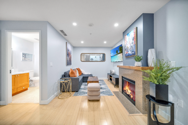 Photo - 700 W E St Condo Unit 402