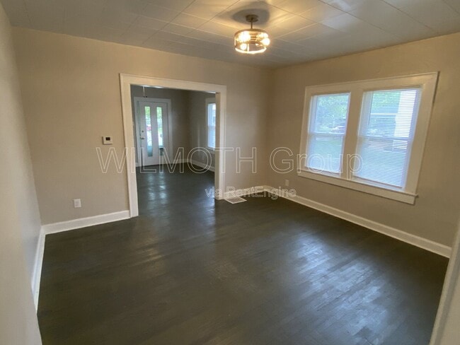 Photo - 775 Dequincy St