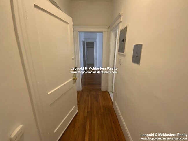 Photo - 126 Warren St