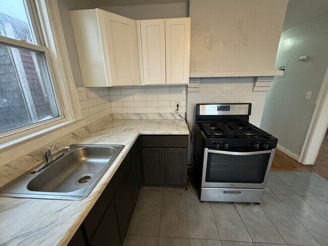 Photo - 827 S 14th St