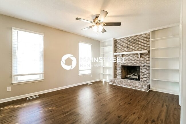 Photo - 3 Bedroom Pet-Friendly Home in Raleigh, NC with Main Street Renewal