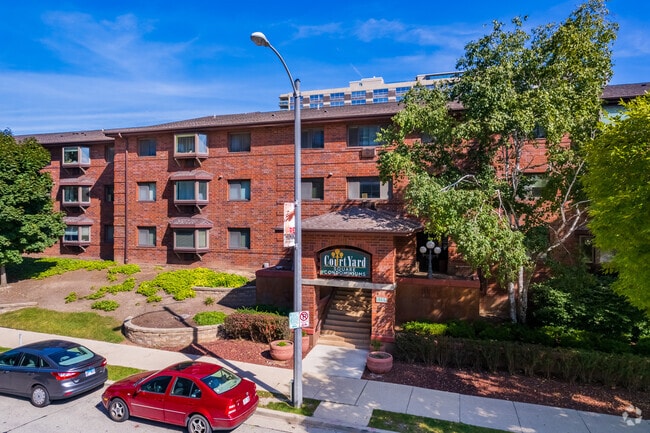 Photo - Courtyard Square Condominums
