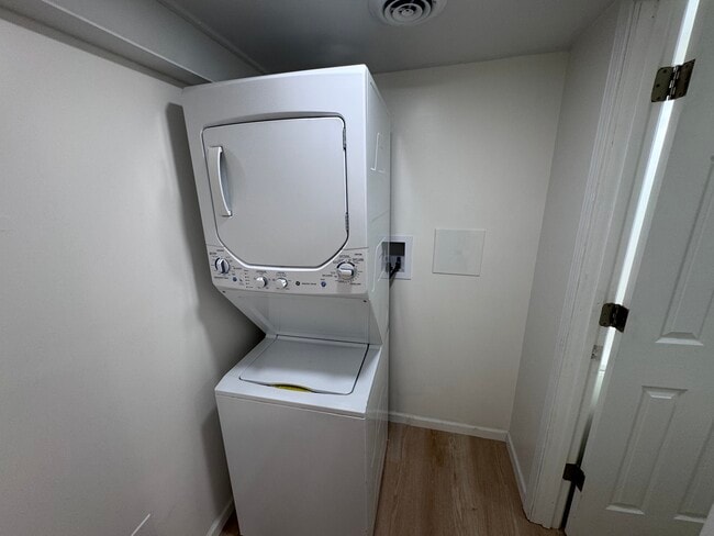 Photo - 11409 W 99th St