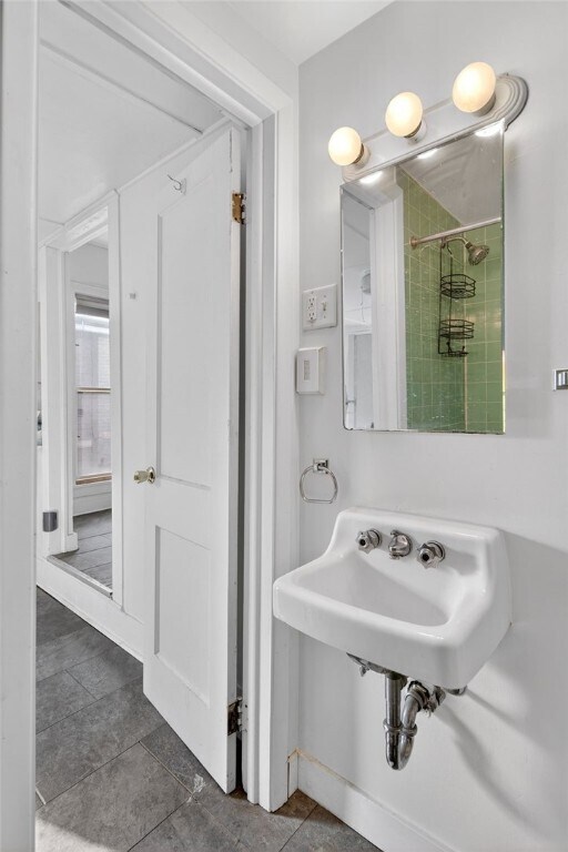 Photo - 607 N Cayuga St