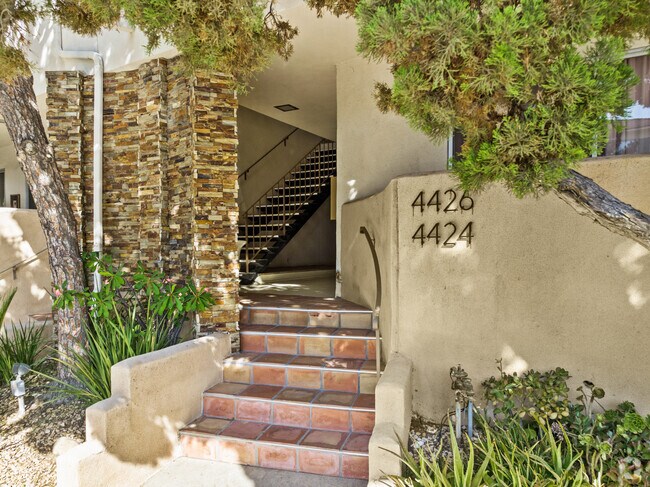 4418-4430 Cartwright Ave