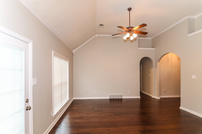 Photo - 9921 Greenalder Cove N