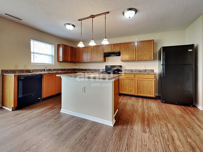 Photo - 12338 Teacup Way