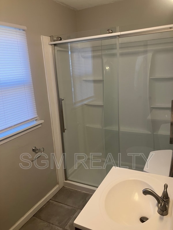 Photo - 104 Williams St