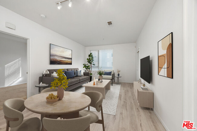 Photo - 6400 Crescent Prk E Unidad 217