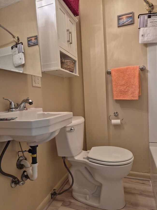 Photo - 81 W North St Unit E