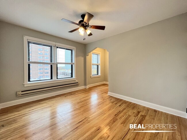 Building Photo - 612 W Patterson Ave Unit Studio