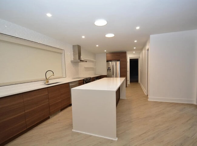 Photo - 115 Ashworth Dr