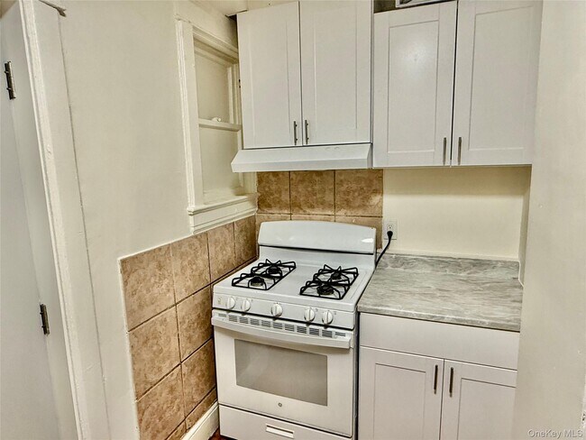 Photo - 137 Lake Ave