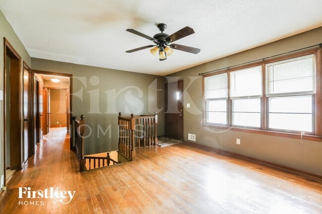 415 SW Stratford Rd
