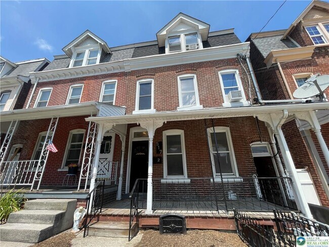 Building Photo - 517 Cleveland St Rental