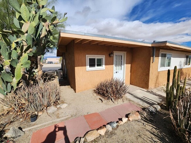 Adobe-6610 - Adobe-6610 Apartment Unit B